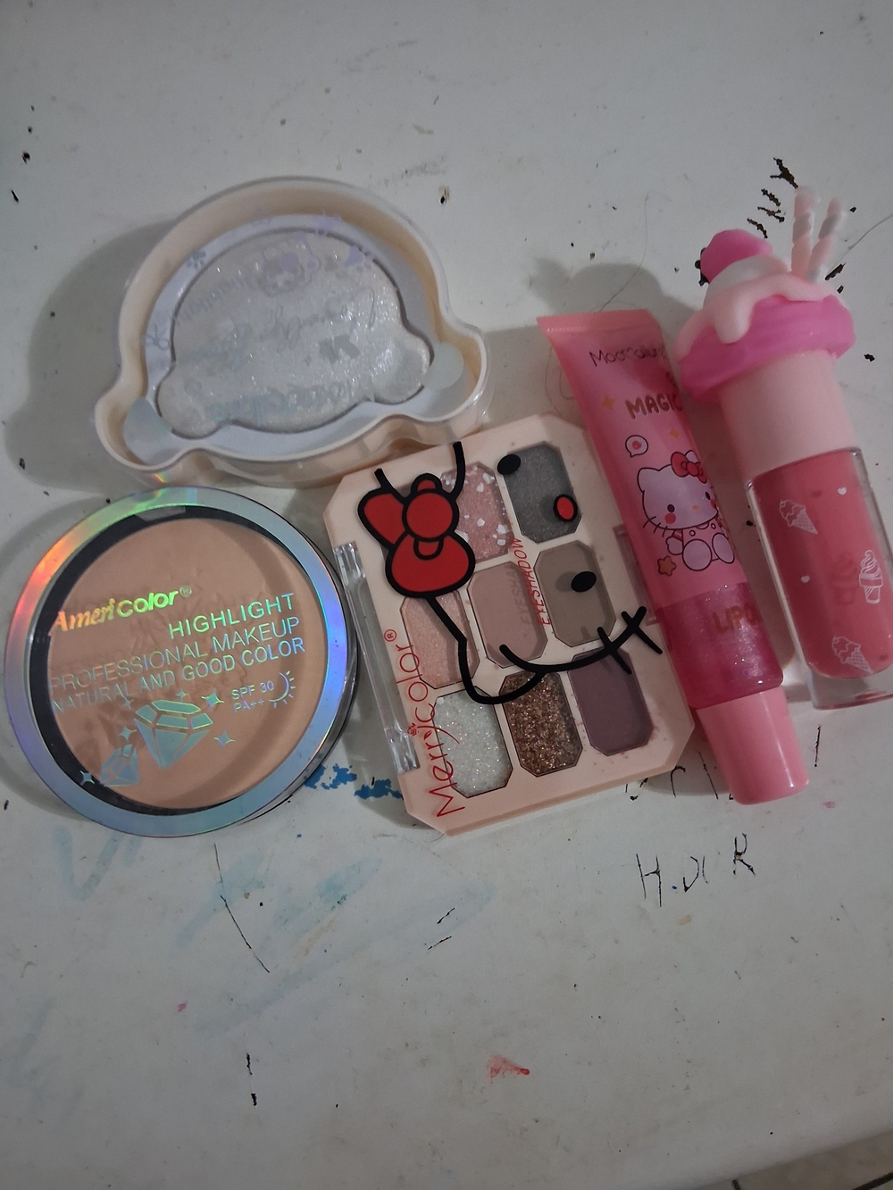 Pink Highlighter & Lip Gloss Makeup Set - Pink